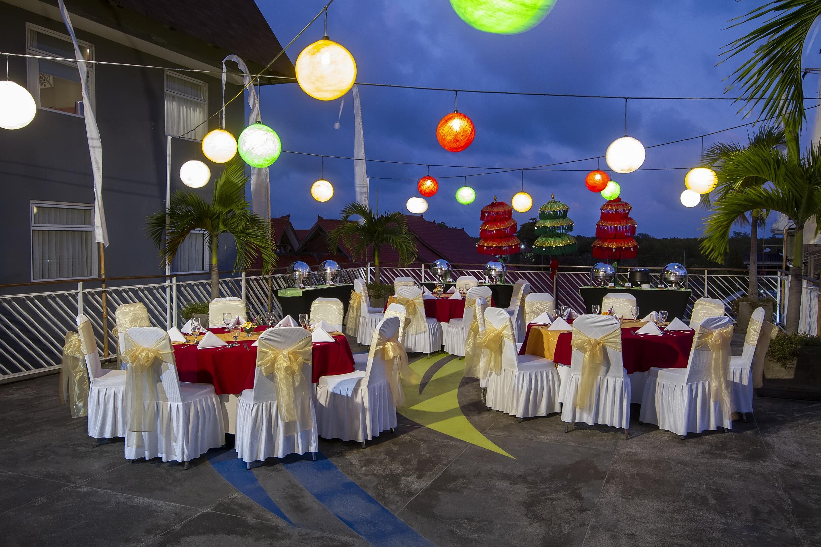 Primebiz Hotel Kuta Кута Экстерьер фото