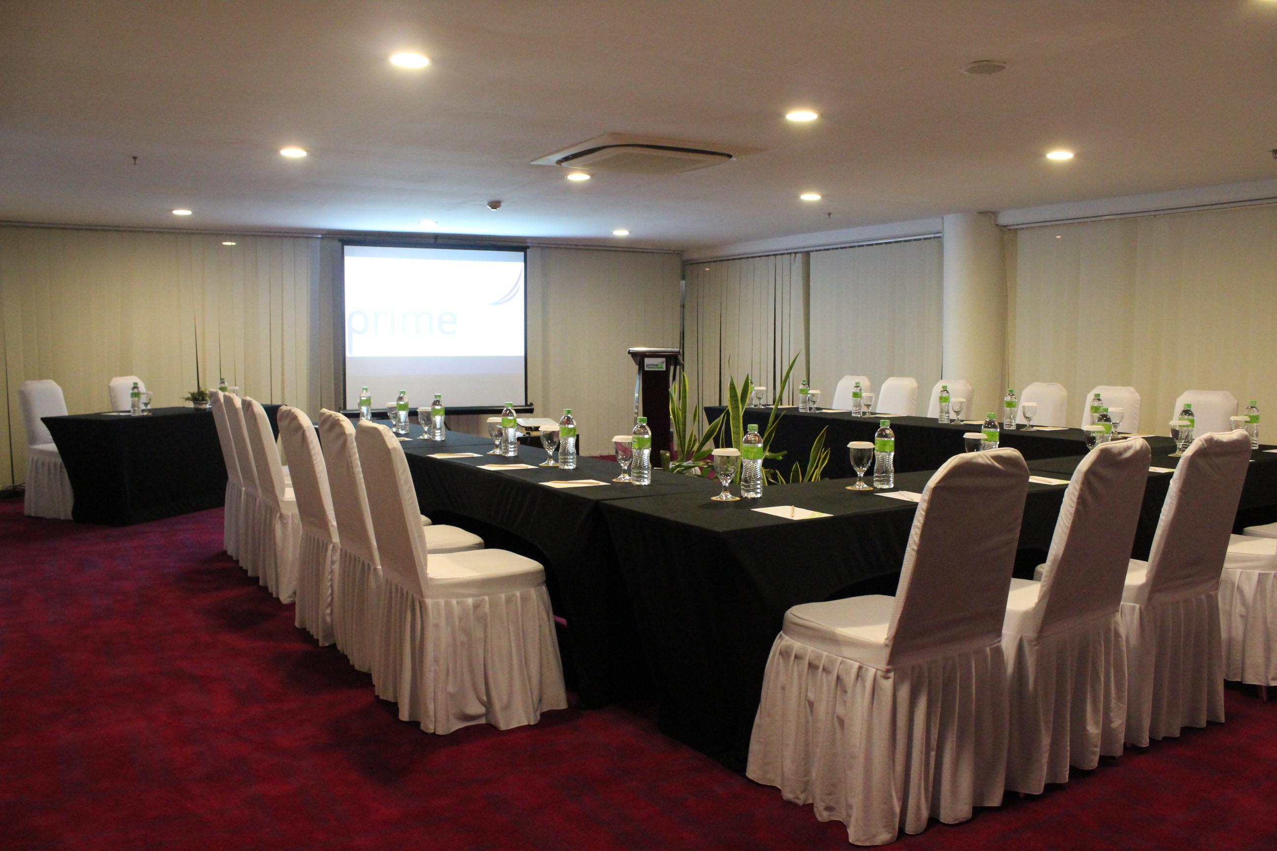 Primebiz Hotel Kuta Кута Экстерьер фото