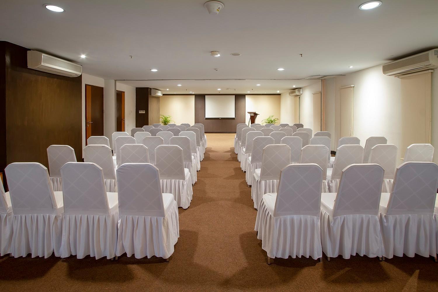Primebiz Hotel Kuta Кута Экстерьер фото