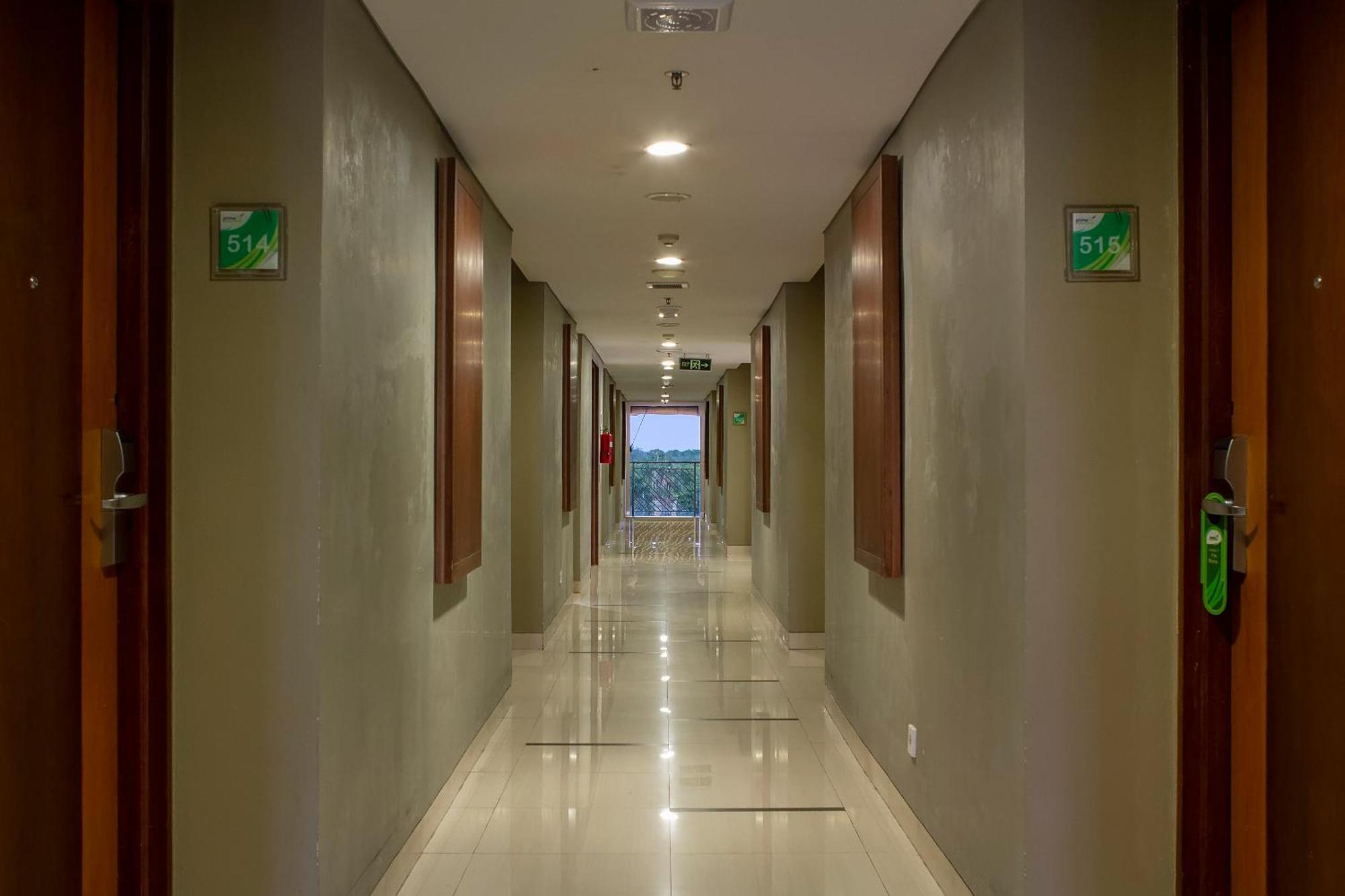 Primebiz Hotel Kuta Кута Экстерьер фото
