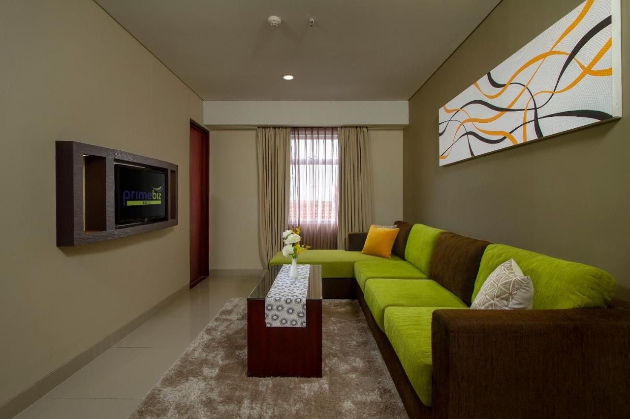 Primebiz Hotel Kuta Кута Экстерьер фото